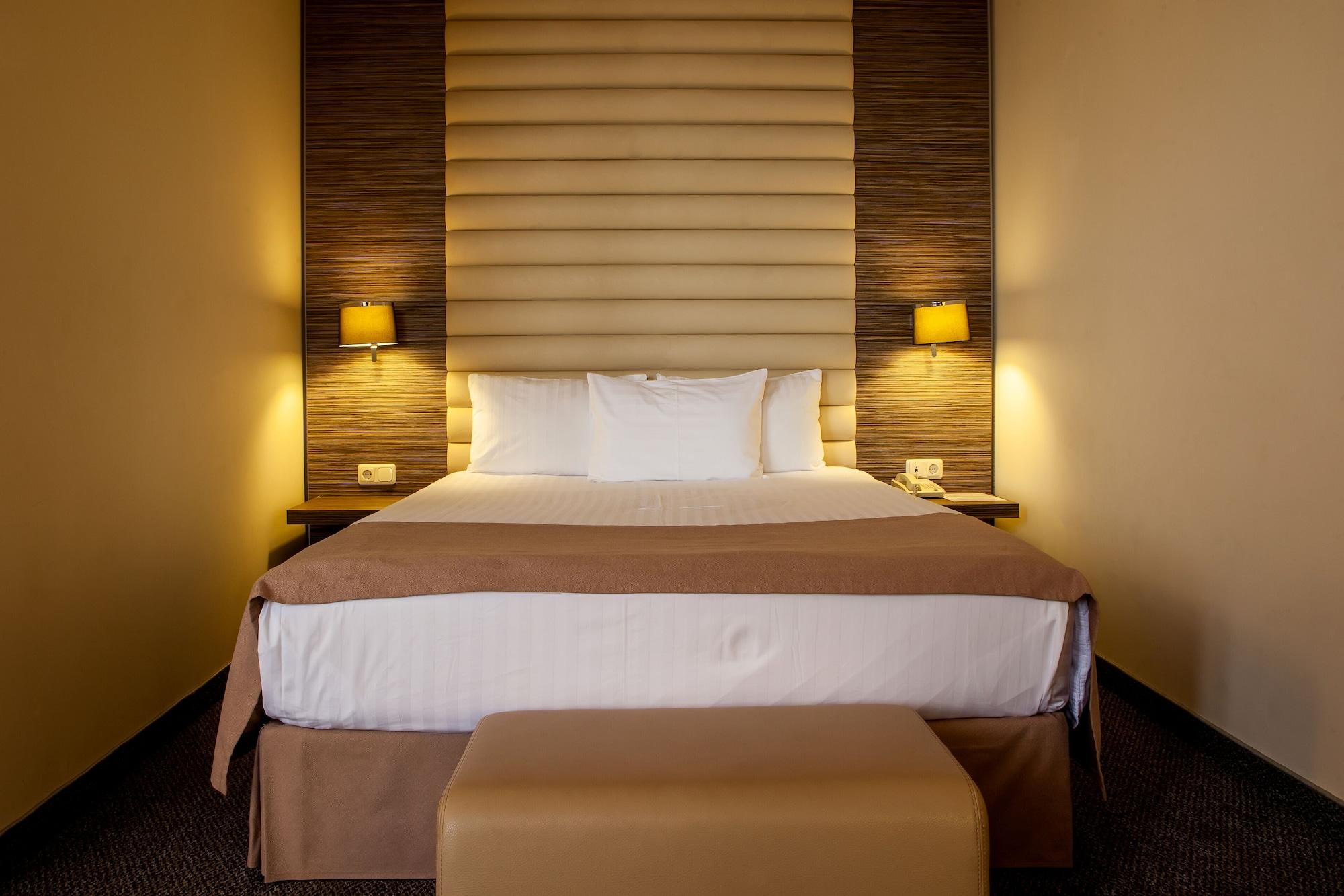 President Hotel By Hrazdan Hotel Cjsc Jerevan Eksteriør bilde