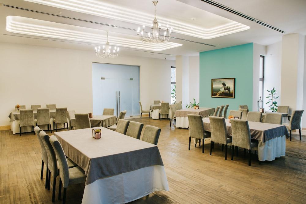 President Hotel By Hrazdan Hotel Cjsc Jerevan Eksteriør bilde