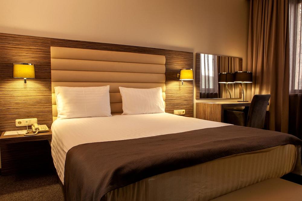 President Hotel By Hrazdan Hotel Cjsc Jerevan Eksteriør bilde