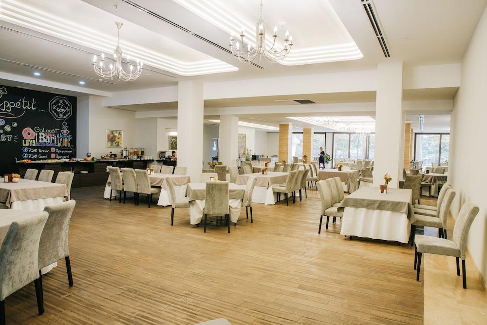 President Hotel By Hrazdan Hotel Cjsc Jerevan Eksteriør bilde