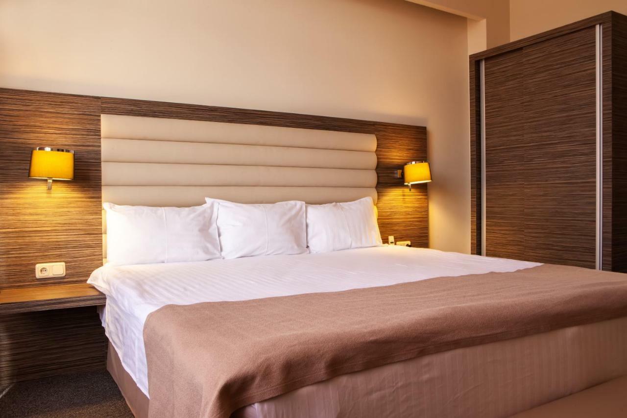 President Hotel By Hrazdan Hotel Cjsc Jerevan Eksteriør bilde