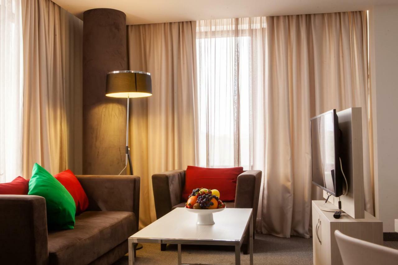 President Hotel By Hrazdan Hotel Cjsc Jerevan Eksteriør bilde