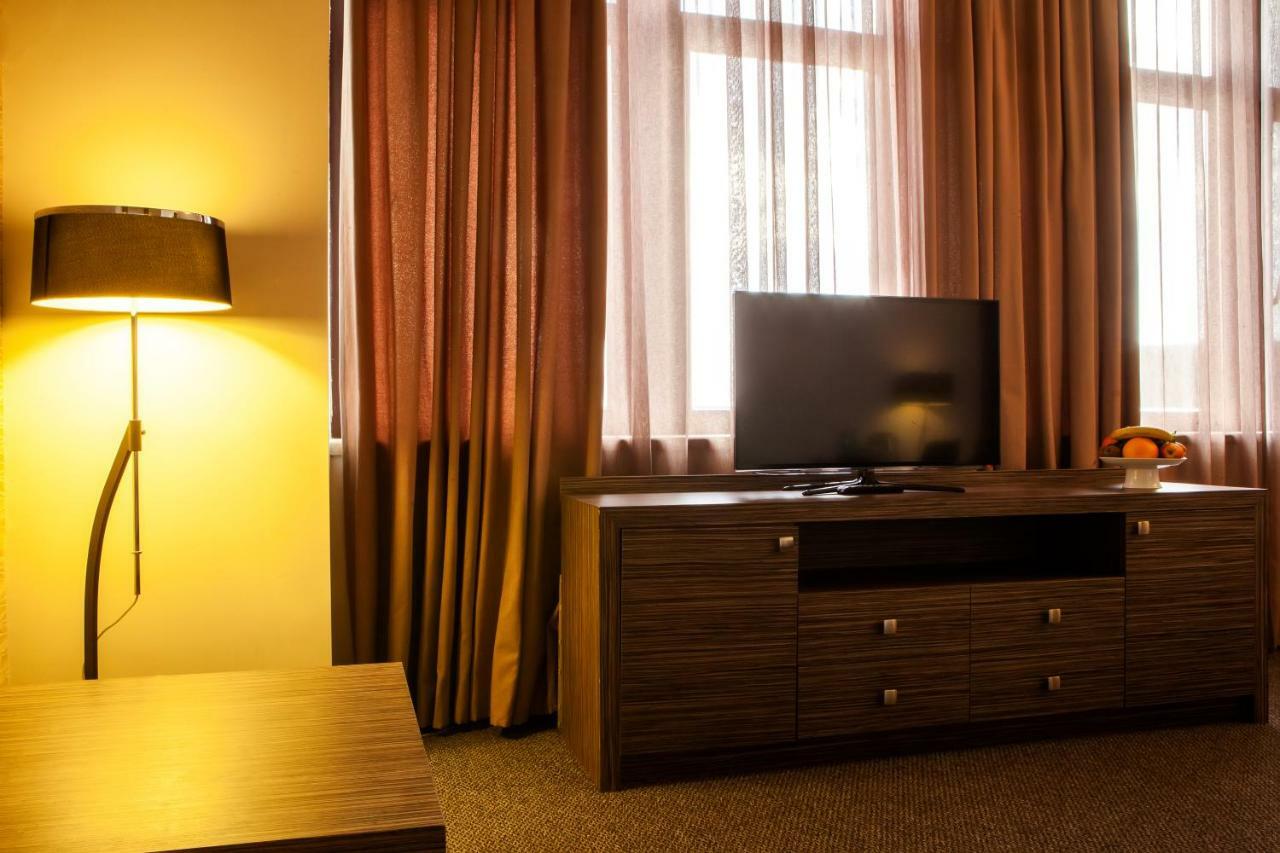 President Hotel By Hrazdan Hotel Cjsc Jerevan Eksteriør bilde