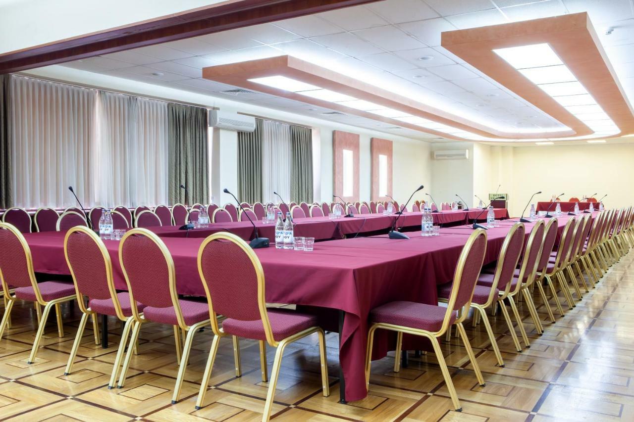 President Hotel By Hrazdan Hotel Cjsc Jerevan Eksteriør bilde