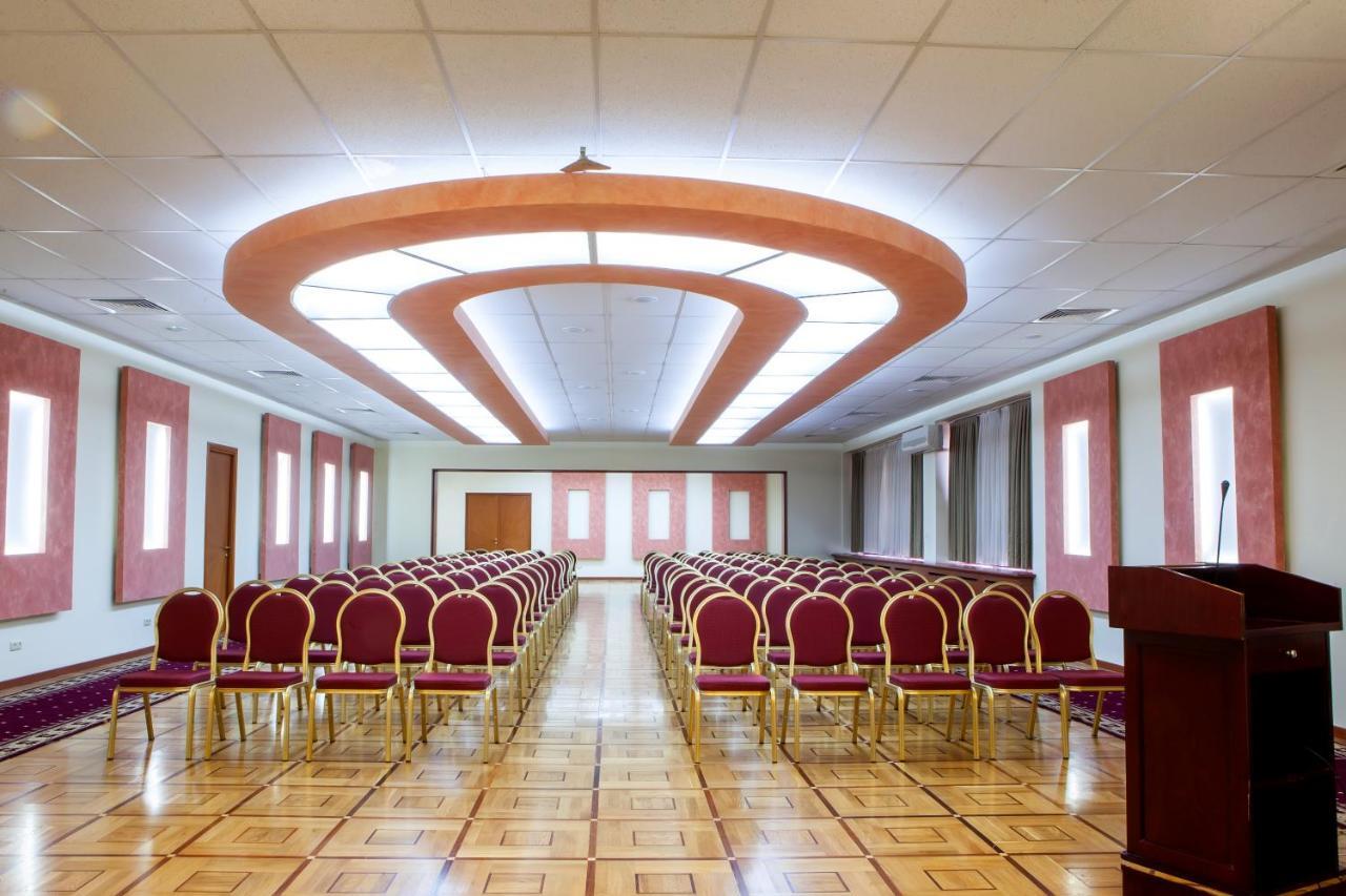 President Hotel By Hrazdan Hotel Cjsc Jerevan Eksteriør bilde